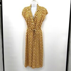 Forever 21 Contemporary Short Sleeved All Over Chevron Print Dress Size L